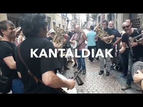 JARAUTA 69 Dantza Egun Mundiala DANSPIRENAIKA, apirilak 5, Areatzan