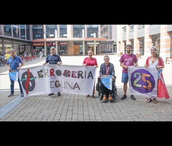 Erromeri egunak 25 urte