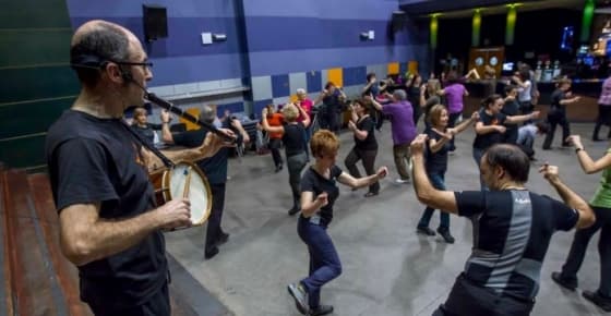 Dos jotas en una hora. Dos bailes para esta Navidad