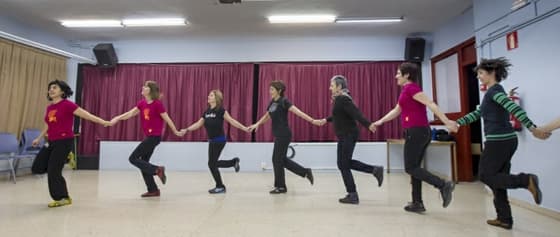 TRADEGIN: tradiziozko dantza garaikidea egin. UPV/EHU udako ikastaroak 2015