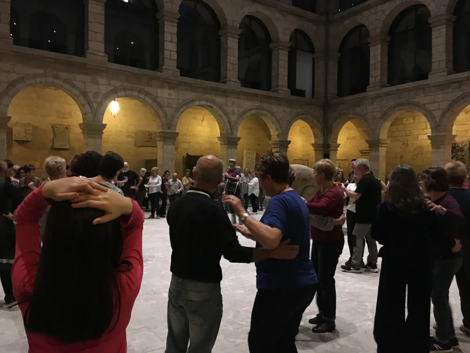 Gaueko dantzaldia Euskal Museoan