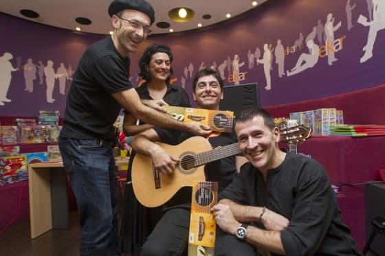 AIKO Taldeak 'Soken dantza' aurkezten du