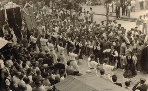 Larrain dantzako dantzak. Areatza, ekainak 29-30