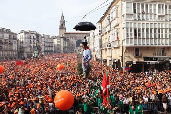 Dantzaldi Ibiltaria: Dantza ikastaroa UPV/EHUn (Arabako Campusa Uniberstsitate Pabilioian)