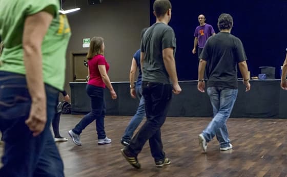 El Correo 2021-06-07: Aiko taldeak aurrez aurreko dantza klaseak berreskuratuko ditu uda ostean