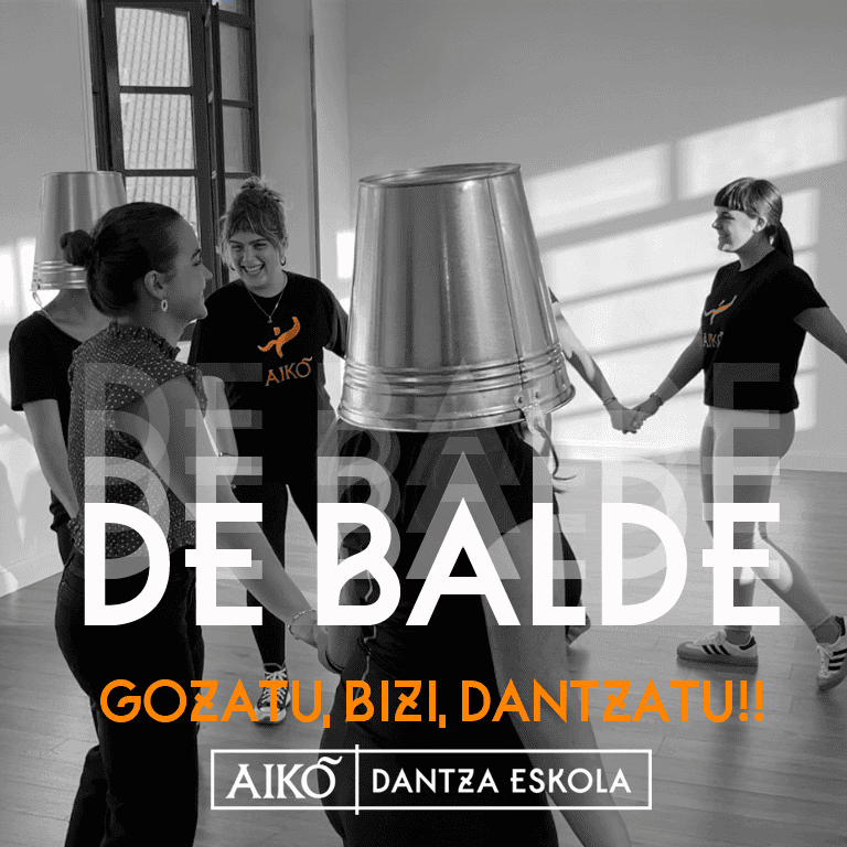 Dantza talde bat aisialdian AIKO eskolan